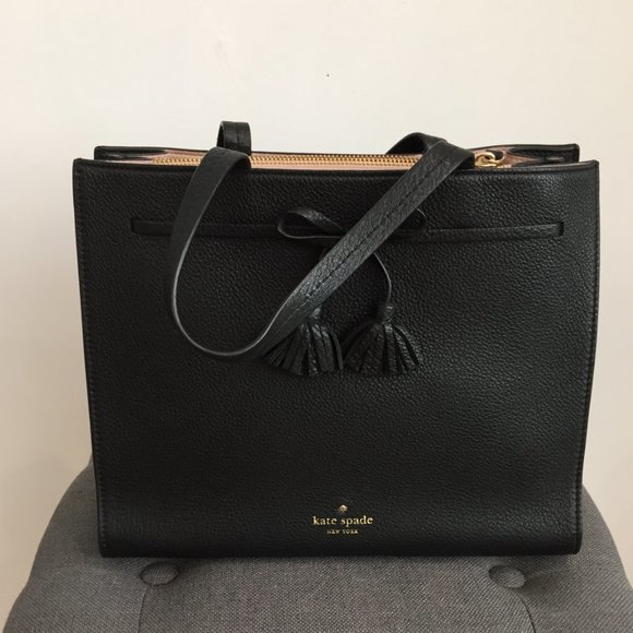 Kate Spade NWOT crossbody / satchel black leather with pink inside - Picture 2 of 8